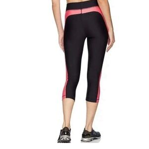 Under Armour Cropped Leggings